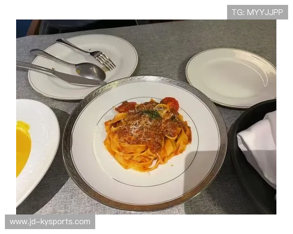 揭秘世界杯球员的食谱：牛排、面食与精确到克的蛋白质摄入。，nba球员吃牛排